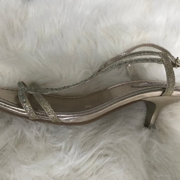 Gold Sparkle Low Heel - Picture 2 of 3